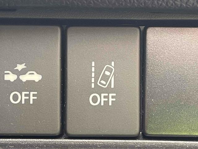 車線はみだしを知らせてくれる機能！レーンアシスト付！