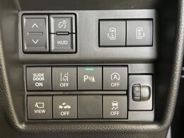 【両側パワースライドドア】スマートキーや運転席のスイッチで後席両側スライドドアの開閉が可能♪電動だから力を入れてドアを開ける必要が無く、小さなお子様でも簡単に開け閉めでき快適です♪