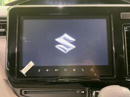 【メーカー純正ナビ】インテリアに溶け込むスタイリッシュな「専用設計」メーカーナビを装備♪視認性や操作性など基本性能にも優れ、より上質なカーライフをお楽しみいただけます。