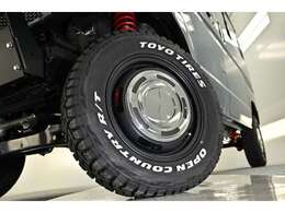 【クリムソンDEENクロスカントリー】レトロな趣きで定番人気のDEENクロスカントリー！デザイン/ご予算に応じて変更可能です。【TOYOオープンカントリーRT】サイズ165/80R14という控えめなサ