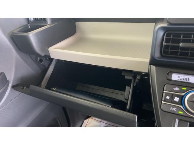 車両状態証明書という、車の状態が一目でわかるカルテのようなものがついています☆