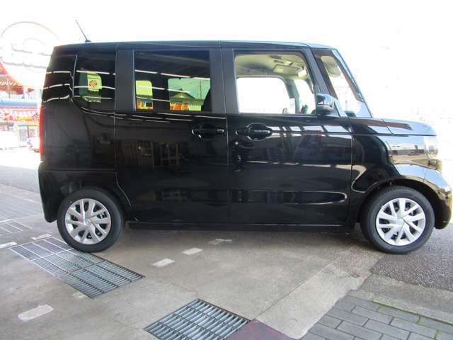 衝突軽減ブレーキシステム搭載車輌です。安心ドライブがお楽しみいただけます。詳細などはお気軽にお問合せください。