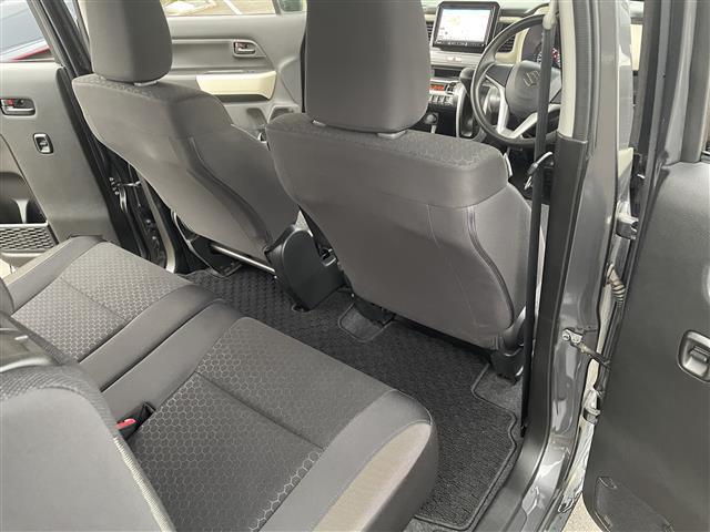 【後部座席】『後部座席周辺』の画像になります。写真の内容に関してご不明点、ご質問等がございましたらお気軽にガリバー店舗までお問い合わせください。