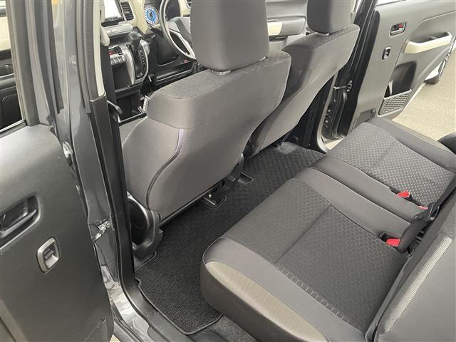 【後部座席】『後部座席周辺』の画像になります。写真の内容に関してご不明点、ご質問等がございましたらお気軽にガリバー店舗までお問い合わせください。