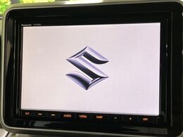 【純正8インチナビ】人気の純正ナビを装備しております。ナビの使いやすさはもちろん、オーディオ機能も充実！キャンプや旅行はもちろん、通勤や買い物など普段のドライブも楽しくなるはず♪