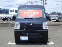 エブリィPCは4名乗車でもゆとりのラゲッジ容量です。家族や仲間と出かけたり趣味や仕事での道具や大きな荷物を積んだり、アクティブティーの愉しさや仕事の効率化が実感出来ます。