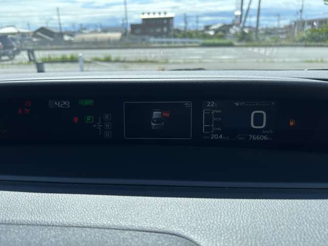 メーターがシンプルで見やすく運転しやすいですね！