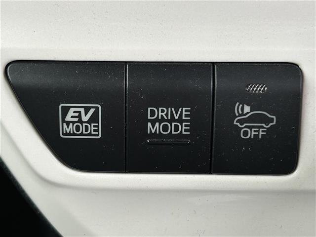 快適なドライブを楽しむための機能が装備されています！運転席から触れるので、使いやすいです！除菌プランいれていただくと、さらに清潔で安心していただけます！
