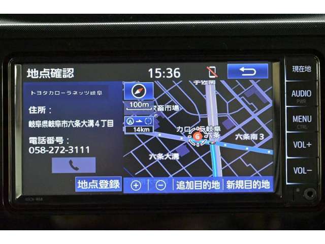 純正ナビを装備。タッチパネル式で使いやすく、お出かけもラクラクです。