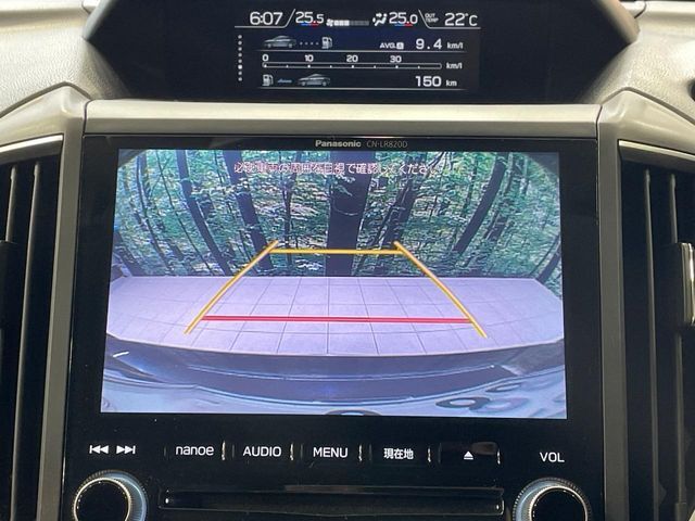 【バックカメラ】駐車時に後方がリアルタイム映像で確認できます。大型商業施設や立体駐車場での駐車時や、夜間のバック時に大活躍！運転スキルに関わらず、今や必須となった装備のひとつです！