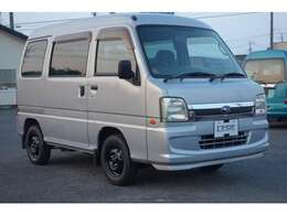 外装は気持ち良くお乗り頂ける様にしっかりと納車前にポリッシャーで磨きをかけ、ワックス施工後に納車致します☆