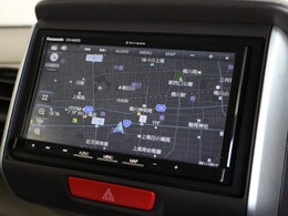 Aftermarketナビ搭載車！！ストラーダCN-HA01D　ナビ起動までの時間と地図検索する速度が魅力で、初めての道でも安心・快適なドライブをサポートします！！