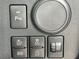 【コーナーセンサー】バンパーに付いたセンサーが障害物を検知！一定の距離に近づくとアラートで教えてくれます♪狭い駐車スペースや車庫入れ時も安心ですね☆