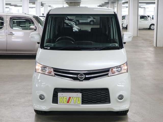 自社陸運局指定工場完備！国家資格車検検査員資格を持った整備士による整備。走行に関係のない所も不具合箇所があれば修理してお渡しいたします。