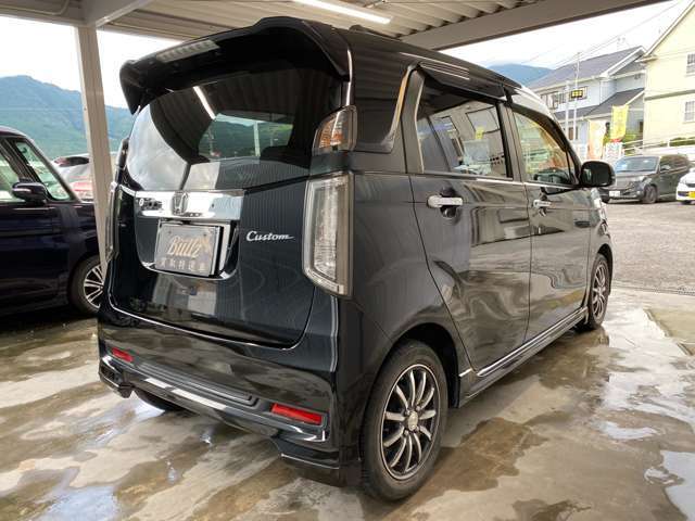 禁煙車！気になるキズや凹み等無く、非常にキレイな外装が自慢です！
