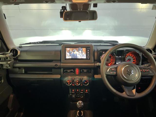 「この車の写真をもっと見たい」「状態が気になる」「この装備はついている？」どんな小さな疑問でもお気軽にお問い合わせください！