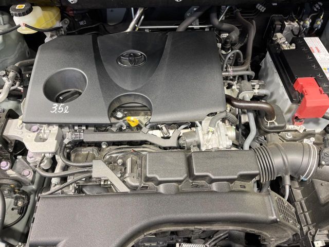 親切・丁寧な専門メカニックスタッフが応対！・車検・点検整備・事故等の修理などアフターサービスも安心。お車のカスタマイズもネクステージのサービススタッフまでご相談ください！