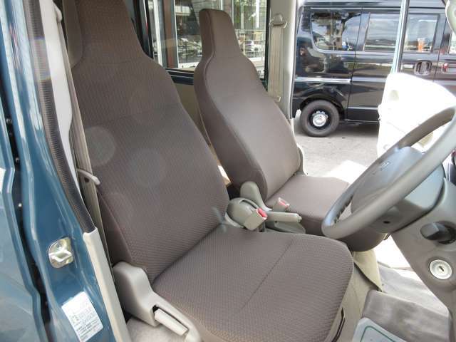 純正のハイバックシート！マイナー後からブラウンのファブリックシートでお洒落に！！