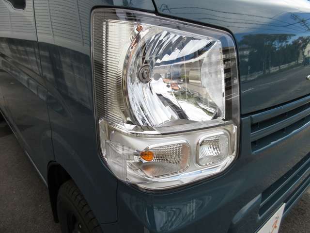 ピカピカの綺麗なヘッドライトの画像になります♪