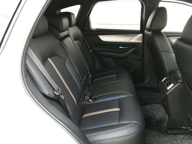 【車内ルームクリーニング済】展示前に内装・外装をプロがしっかりとクリーニングしております。