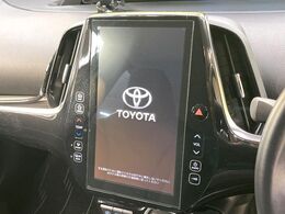 【メーカー純正ナビ】インテリアに溶け込むスタイリッシュな「専用設計」メーカーナビを装備♪視認性や操作性など基本性能にも優れ、より上質なカーライフをお楽しみいただけます。