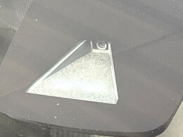 【トヨタセーフティセンス】走行中に前方の車両等を認識し、衝突しそうな時は警報とブレーキで衝突回避と被害軽減をアシスト。より安全にドライブをお楽しみいただけます。