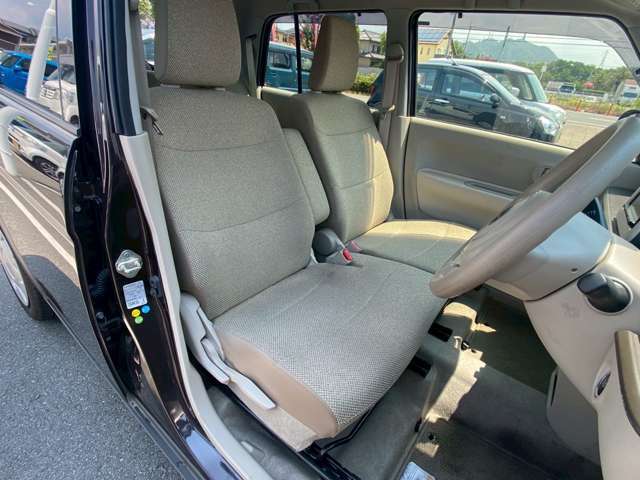 【室内】納車前にはルームクリーニングを行います！家族が使う車の様に、丁寧に清掃していきます！