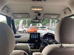軽自動車と思えないほど広い室内。視界も良好です