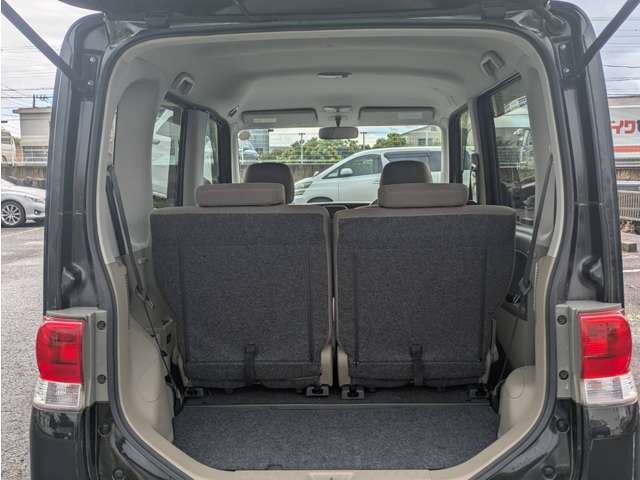 トランク内もたくさん荷物もたくさん載せることができます。