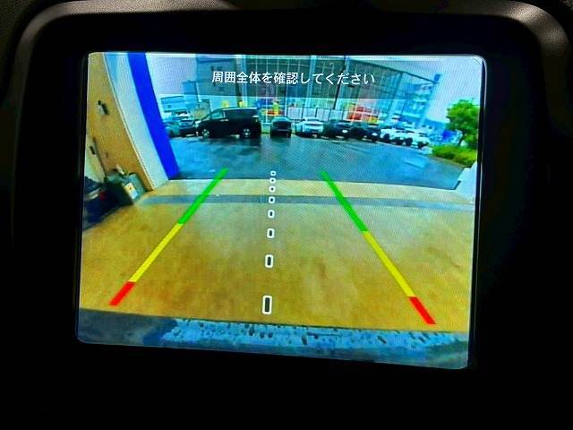 「フルカラーバックモニター」を装備で駐車が苦手な方でも安心です。