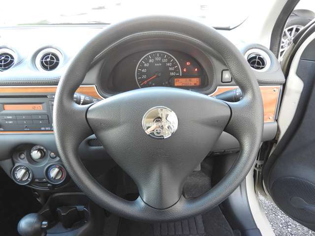 光触媒による画期的な除菌・消臭剤【東芝・ルネキャット】もご用意しております！新しくお乗り頂くお車のリフレッシュとしてもお勧めです！