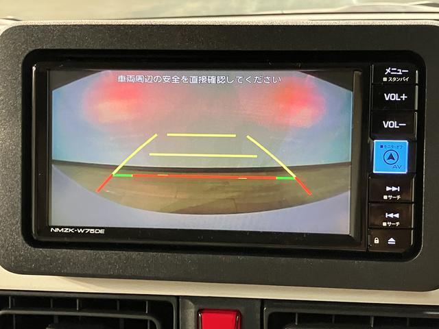 見えにくい後方をカーナビ画面で確認できるので非常にありがたい装備ですね♪　純正のカーナビ連動です☆