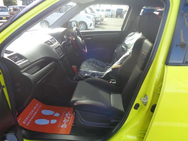 自社工場完備、一台一台丁寧に当社整備士が作業を実施しています！