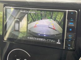 【アラウンドビューモニター】専用のカメラにより、上から見下ろしたような視点で360度クルマの周囲を確認することができます☆死角部分も確認しやすく、狭い場所での切り返しや駐車もスムーズに行えます。