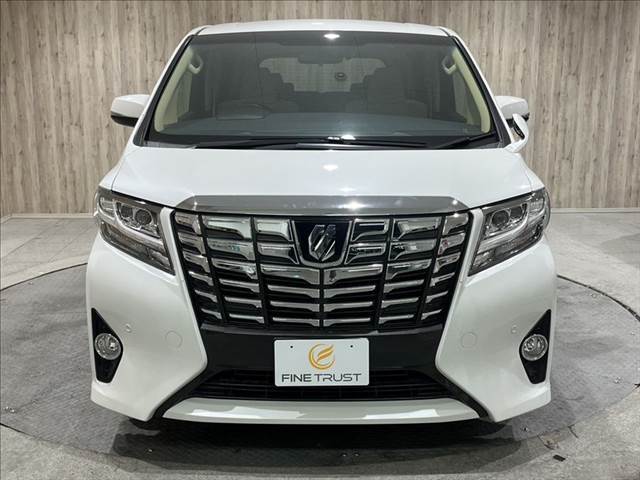 当社自慢のお車です。機関・装備点検・走行テスト済みです♪横にこの車のセールスポイントを、写真と説明でアピールしてあります♪まずはご覧になってください。