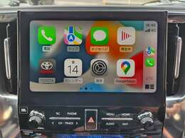 Apple Carplay対応でスマートフォンを操作して、通話、音楽を聴いたり、マップで目的地を調べることができます。