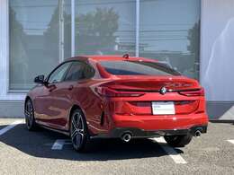 さらに、メンテナンスフリー期間を設定。ご購入から6カ月または7,500kmまでの間にコンディション・ベスト・サービス（CBS）の交換メッセージが点灯した場合、対象の点検整備項目を無償にて交換します。