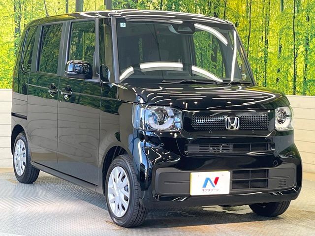 大好評のボディコーティング「弾スプラッシュコート」もご納車までに施工可能。通常のガラスコートと異なる、耐久年数6年の無機質ガラスコーティングが、ボディをキレイな状態に保ってくれます。