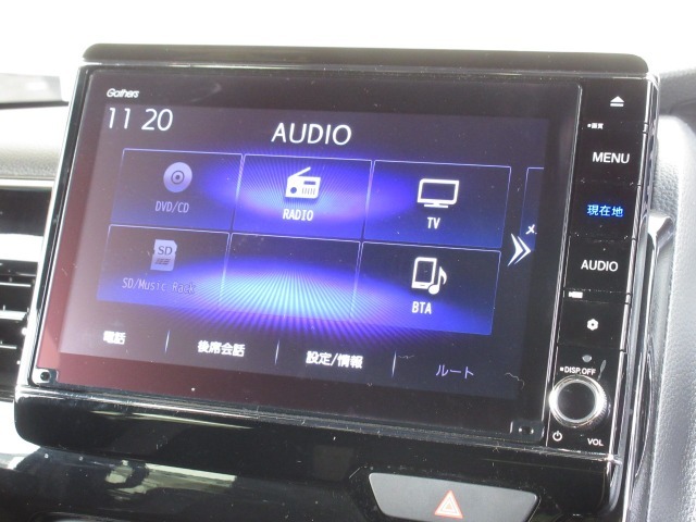 ナビゲーションはギャザズメモリーナビ（VXU-217NBi）を装着しております。AM、FM、CD、DVD再生、Bluetooth、音楽録音再生、フルセグTVがご使用いただけます。