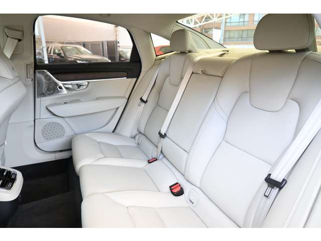 詳細お問い合わせは、VOLVO　CAR 姫路まで。079-292-5481