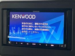 【ナビゲーション】目的地までしっかり案内してくれる使いやすいナビ。Bluetooth接続すればお持ちのスマホやMP3プレイヤーの音楽を再生可能！毎日の運転がさらに楽しくなります！！