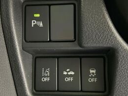 【スズキ　セーフティサポート】走行中に前方の車両等を認識し、衝突しそうな時は警報とブレーキで衝突回避と被害軽減をアシスト。より安全にドライブをお楽しみいただけます。