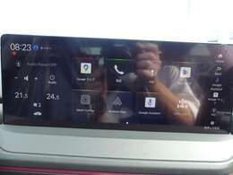 Google搭載12.3インチHondaCONNECTディスプレイ装備車。BOSEプレミアムサウンドシステムも装備されており臨場感ある音楽が楽しめます