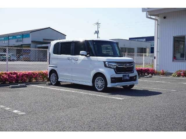 ディーラーの車が高いというイメージをお持ちのお客様、必見ですよ！諸費用が明確で安いので、是非、総額でご検討ください！
