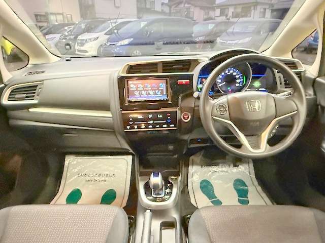 全車クリーニング済！綺麗な状態で展示されています！展示する際には専任のプロが仕上げをしています！購入時に気になる箇所がありましたら、遠慮なく申し付けください！