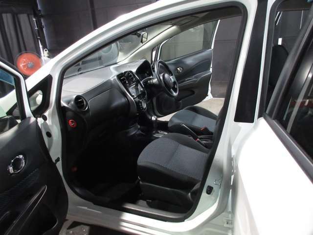 下取りまたは買取　今乗られているお車の下取りまたは買取も可能です。他店買取価格以上で高く買い取ります！