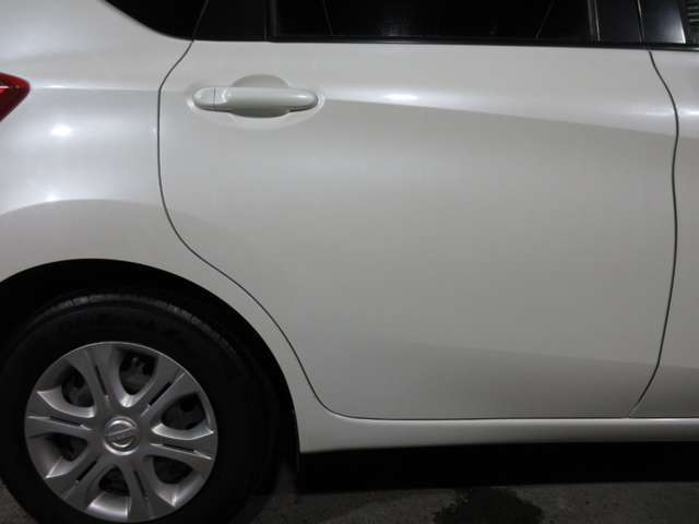 当社の整備はディーラー、認証工場と提携しております。走行テスト、点検、整備と各職人さんに当社が心を鬼にして良い状態に仕上げることに全力を尽くさせます！