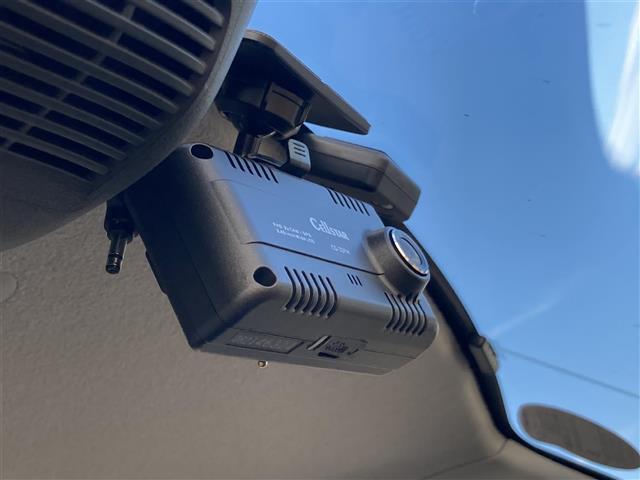 【　ドライブレコーダー　】運転中の記録を残します。事故などを起こした起こされた時の証拠を残します。