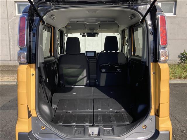 【ラゲッジスペース】リアシートを倒せばこの大容量！！ダンボールなどの大きい荷物も釣り具などの長尺物まで様々載せられそうです！！