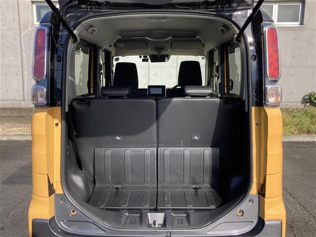 【ラゲッジスペース】リアシートを倒せばこの大容量！！ダンボールなどの大きい荷物も釣り具などの長尺物まで様々載せられそうです！！